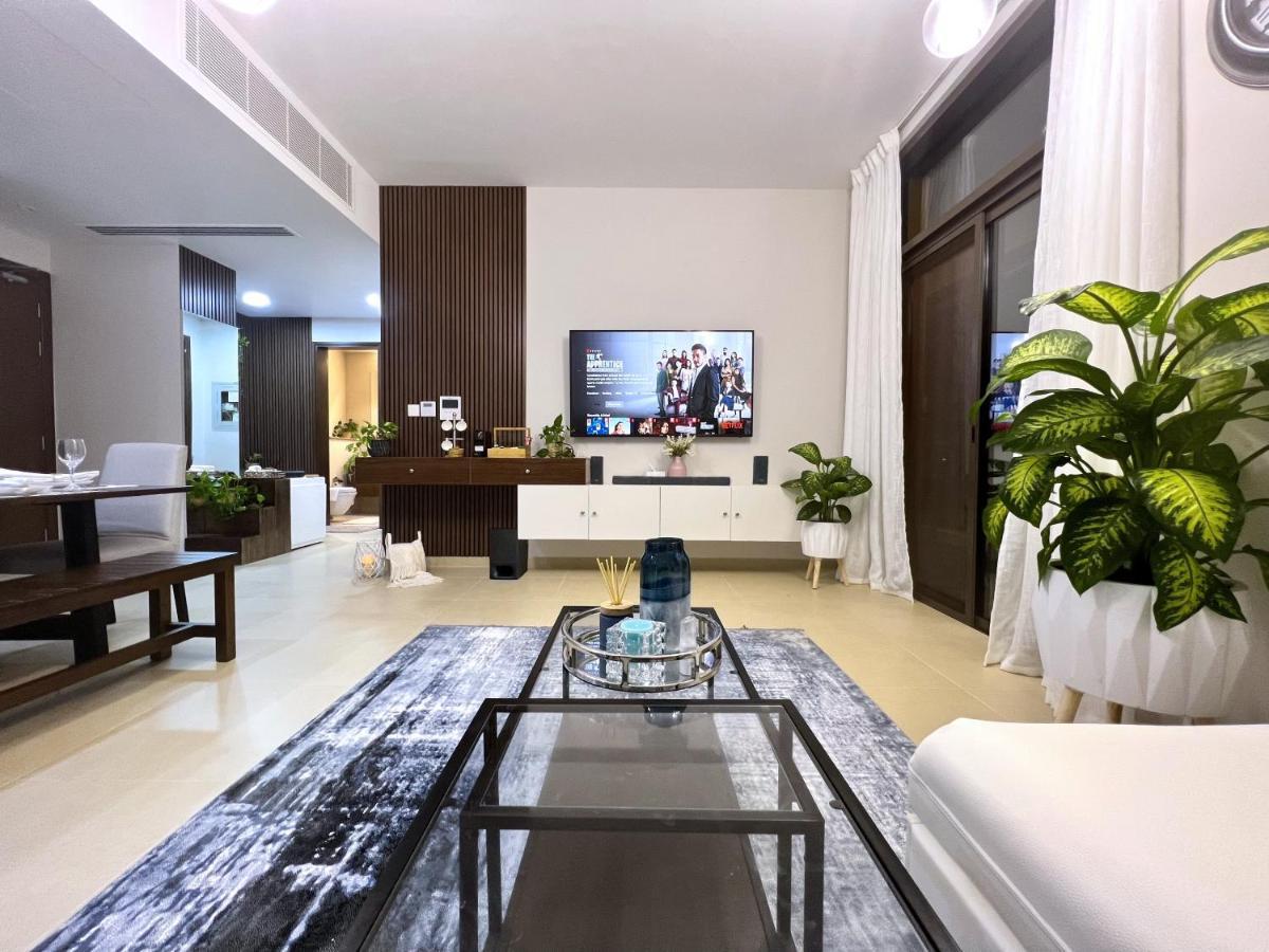 Stylish Apartment With A Jacuzzi Mascate Exterior foto
